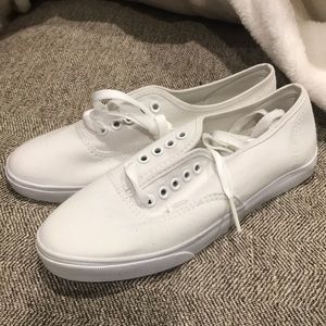 Vans “Authentic” Brand New!